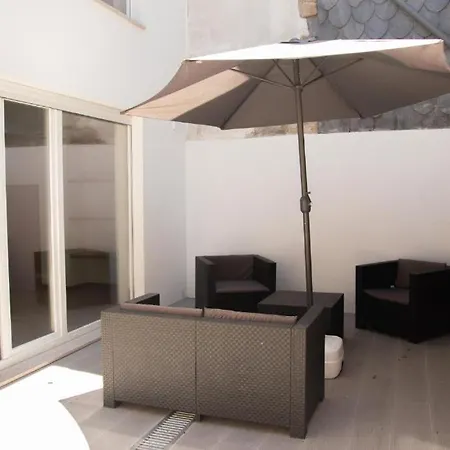 Avenida Premium
